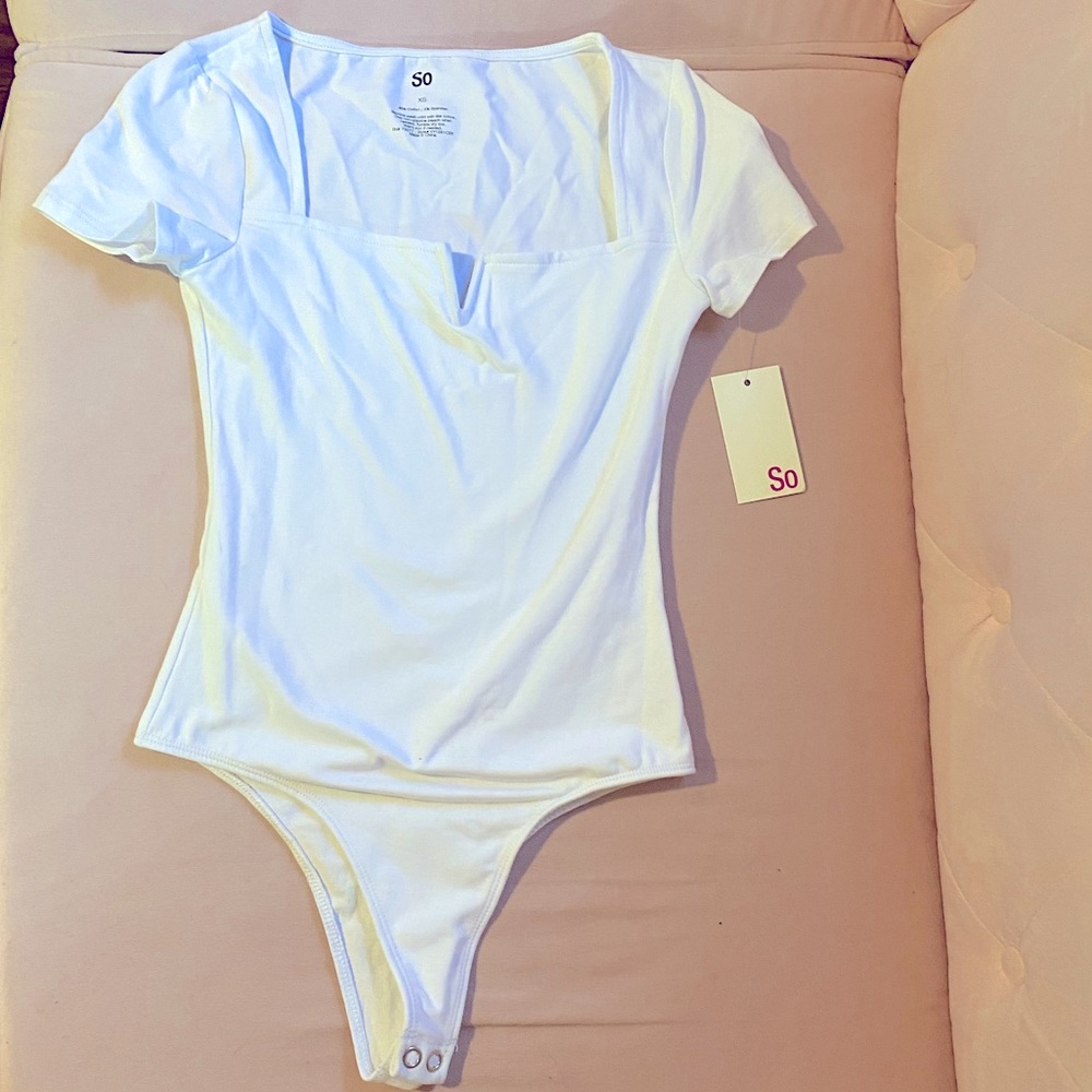White Short Sleeve Notch Bodysuit